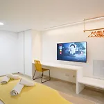 Oceanside Luxury Loft - Fast Wi-fi - Workstations *