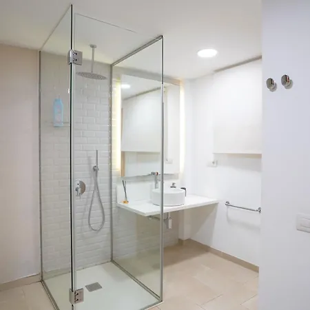 Oceanside Luxury Loft - Fast Wi-fi - Workstations Apartment *