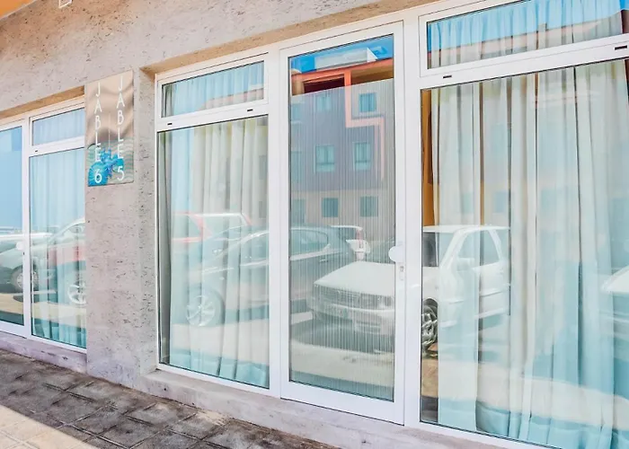 Apartman Oceanside Luxury Loft - Fast Wi-fi - Workstations *